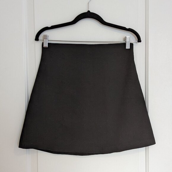 Classic Black A-Line Zara Skirt - Picture 2 of 4